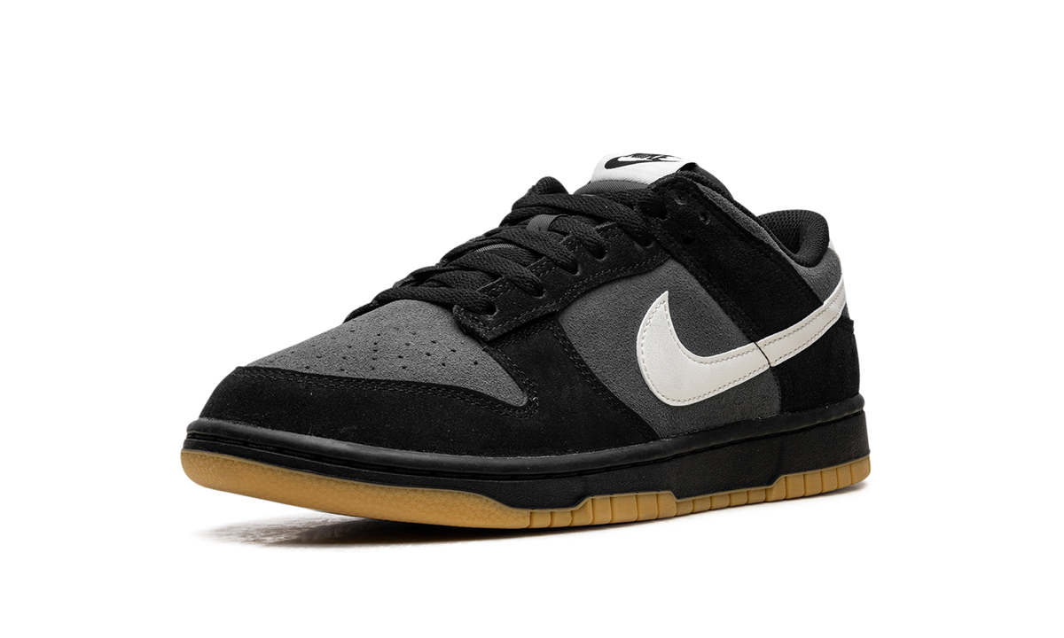 Dunk Low SE 4A