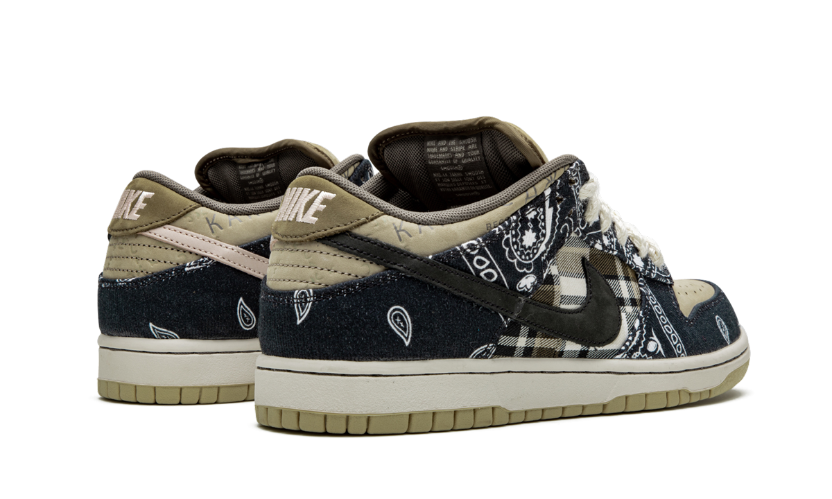 SB Dunk Low 4