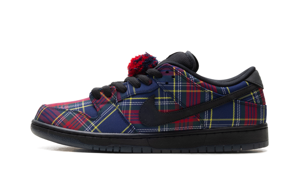 SB Dunk Low Nardwuar II1493 600