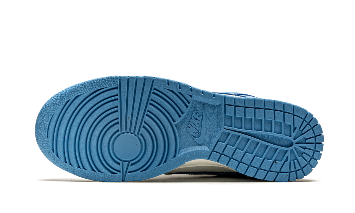 DUNK LOW WMNS 5