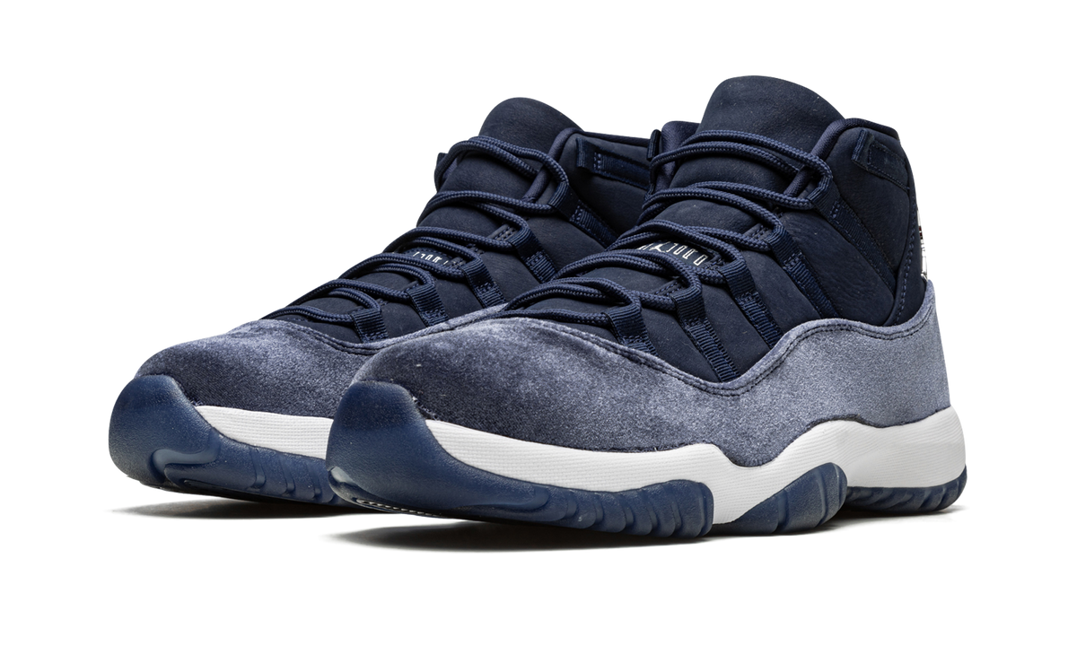 AIR JORDAN 11 VELVET WMNS Midnight Navy AR0715 441
